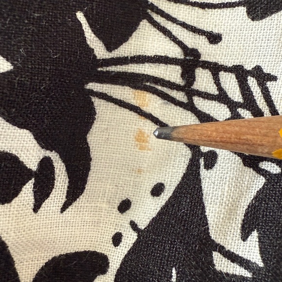 Ann Taylor Loft cream/black linen skirt. Size 0 - Picture 8 of 8